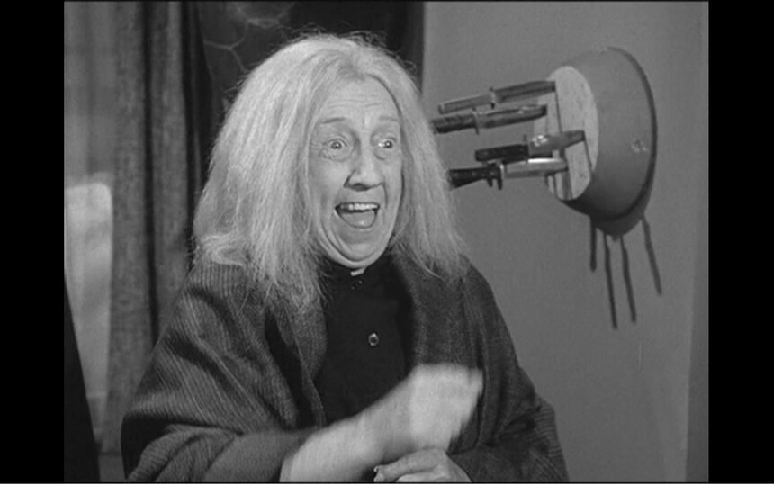 Grandma v původním sitcomu z 60. let.