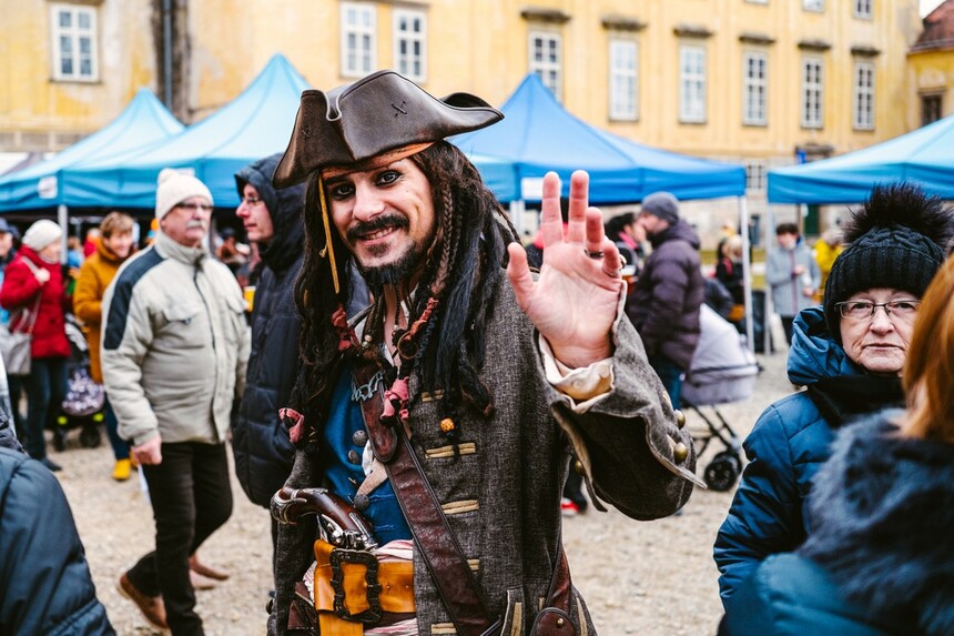 Piráti vděčnou maskou, se kterou si můžete skutečně vyhrát.