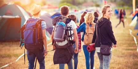 Co si sbalit na festival: Vychytávky, které zachrání vaši pohodu (a styl) 