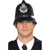 Britská policejní čepice s odznakem