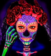 Růžová neónová Make Up tužka svítící ve tmě