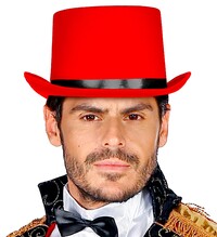 Červený klobouk s černou stuhou