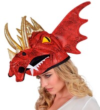 Červená čepice s dračí hlavou