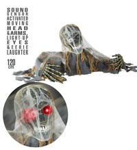 Kostra zombie s pohybujícíma se rukama, hlavou, smíchem a blikajícíma očima 120 cm