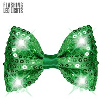 Zelený motýlek s flitry a 4 světýlky