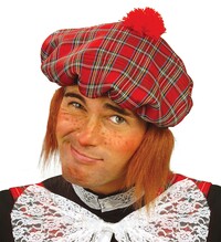 Skotský baret s vlasy