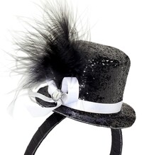 Mini klobouček s pírkem a drahokamem, černý