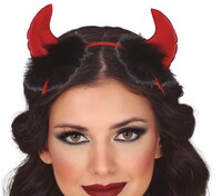 Čelenka s rohy, čert