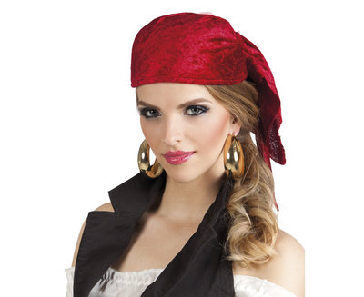Červený pirátský šátek.
