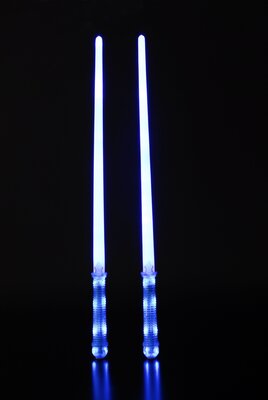 Blikající modrý světelný meč