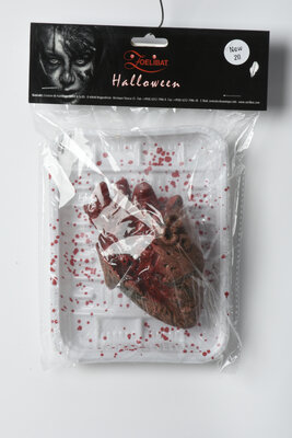 Halloweenská dekorace srdce na tácku