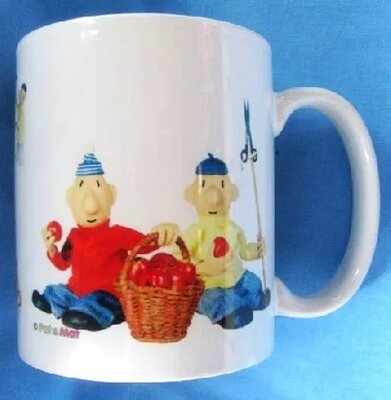 Jablka-Hrnek Pat a Mat